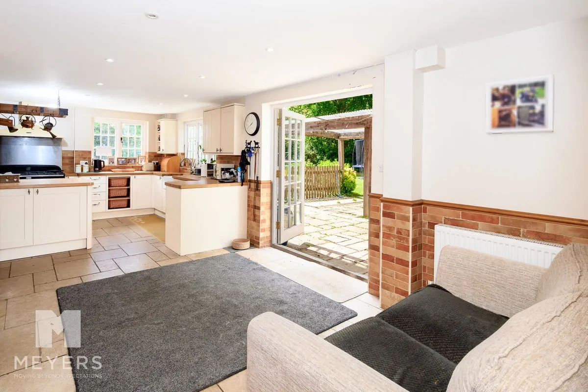 St. Michaels Road, Verwood, BH31, photo 8