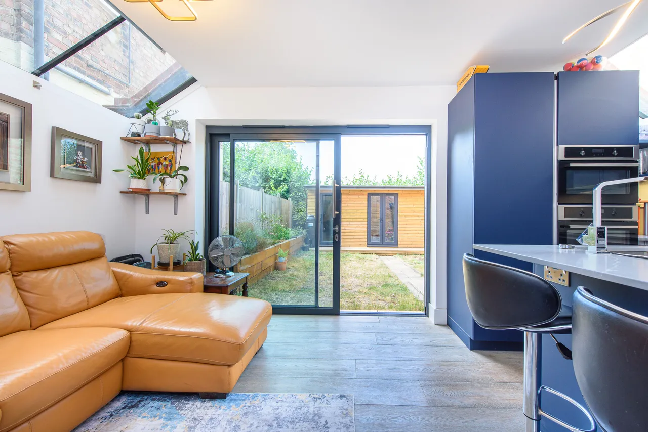 37 Grange Avenue, London, photo 8