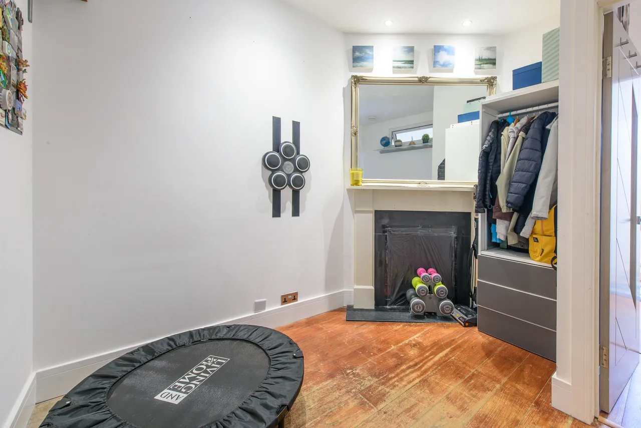 37 Grange Avenue, London, photo 6