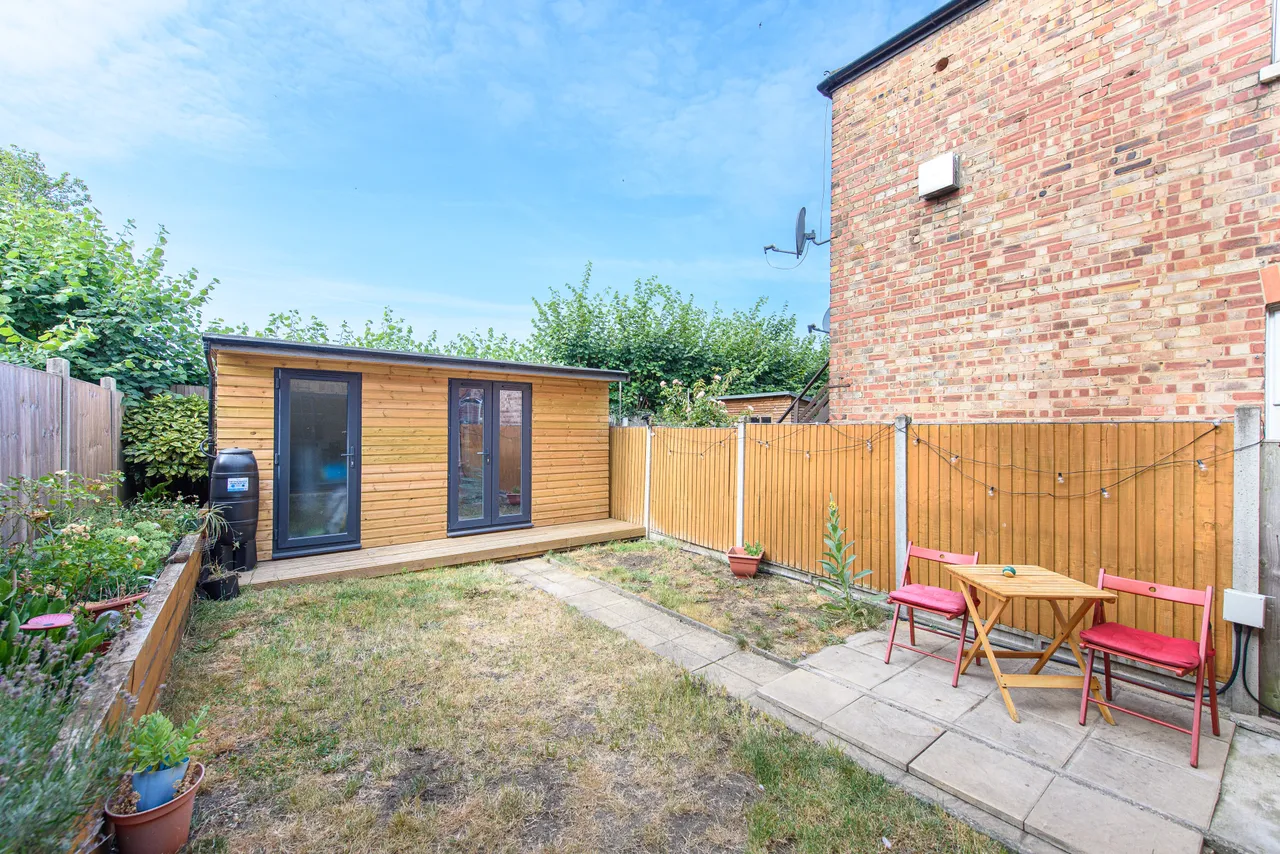 37 Grange Avenue, London, photo 10