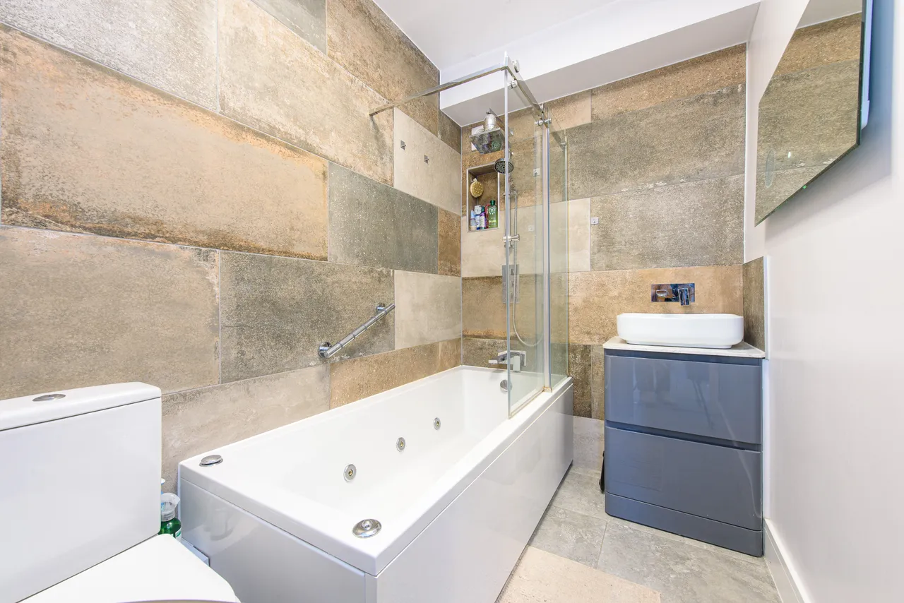 37 Grange Avenue, London, photo 7