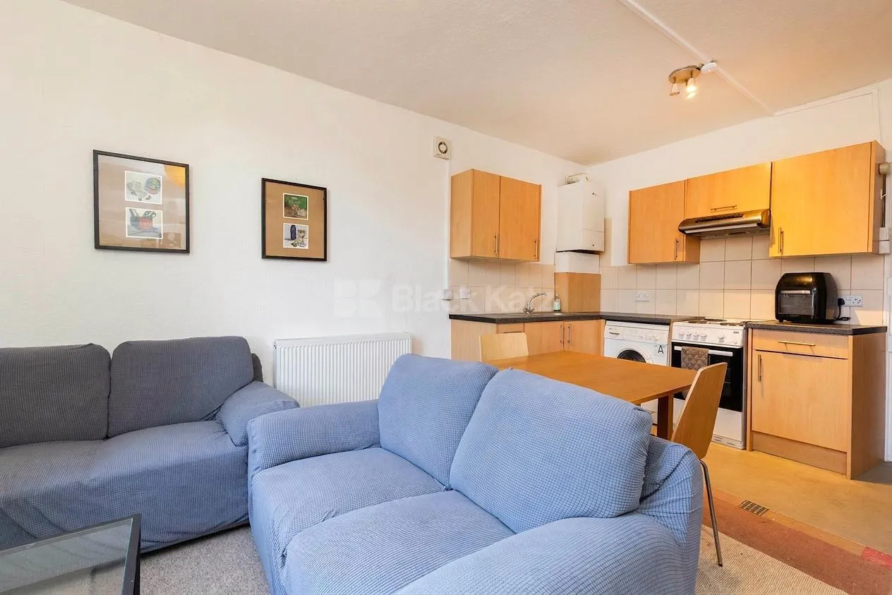 Mackeson Road, London, NW3, photo 12