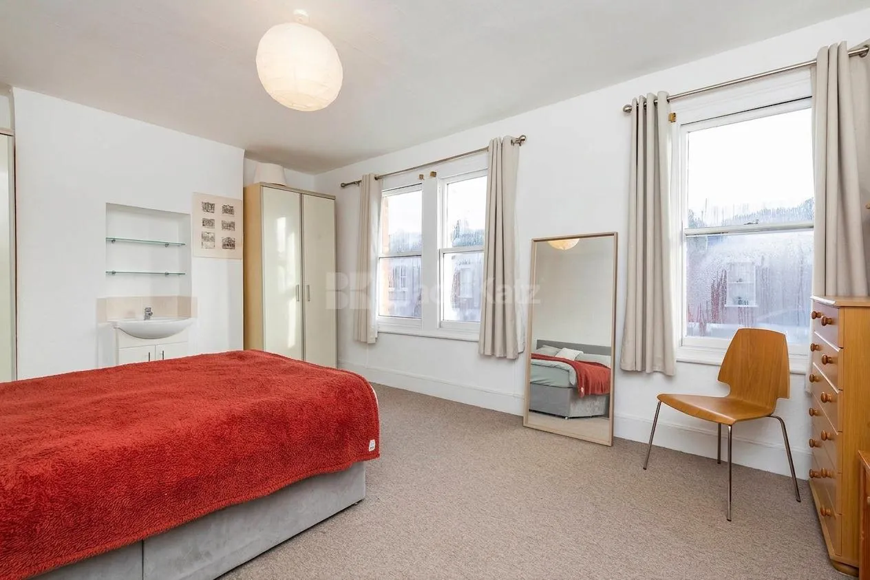 Mackeson Road, London, NW3, photo 13