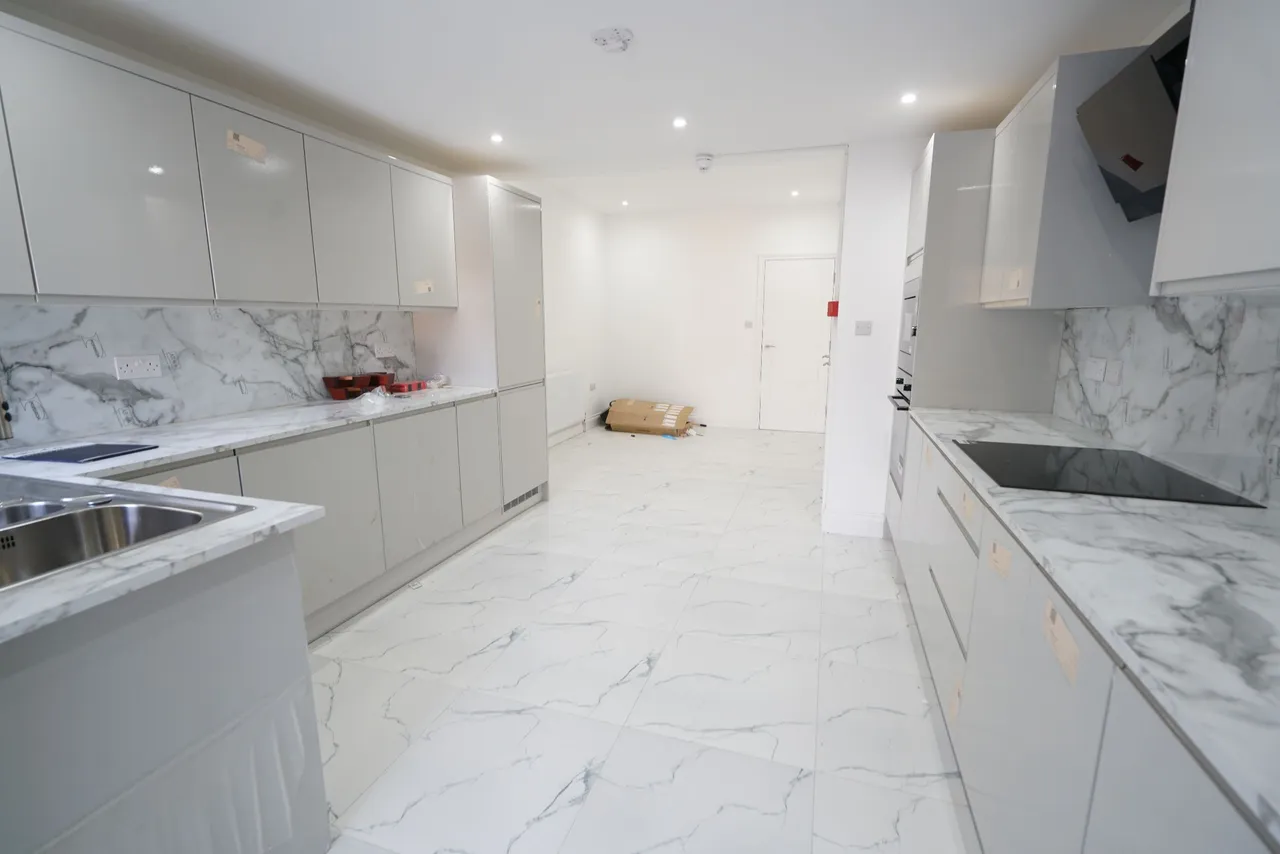 Charlton Street, Grays, RM20, photo 6