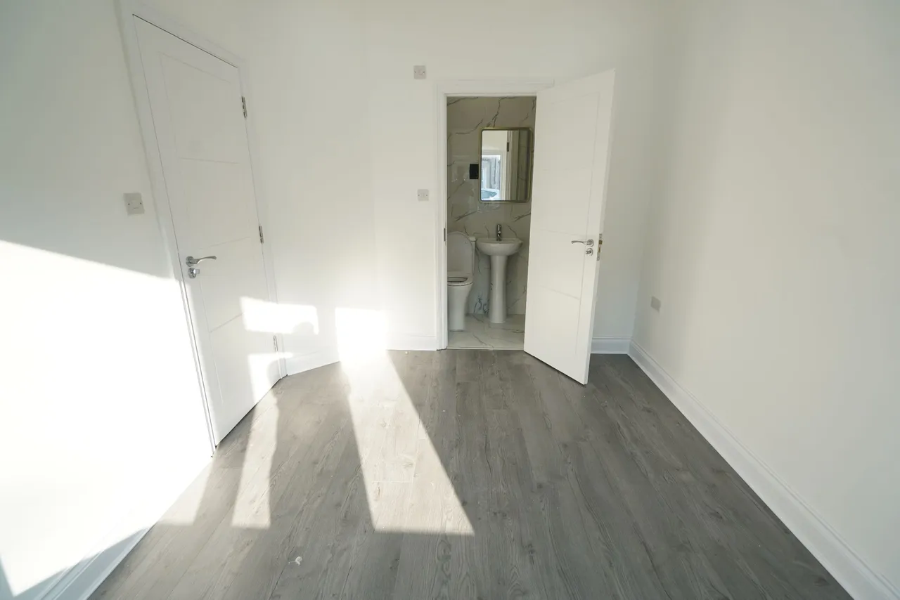 Charlton Street, Grays, RM20, photo 4