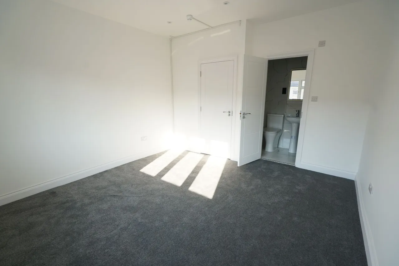 Charlton Street, Grays, RM20, photo 10