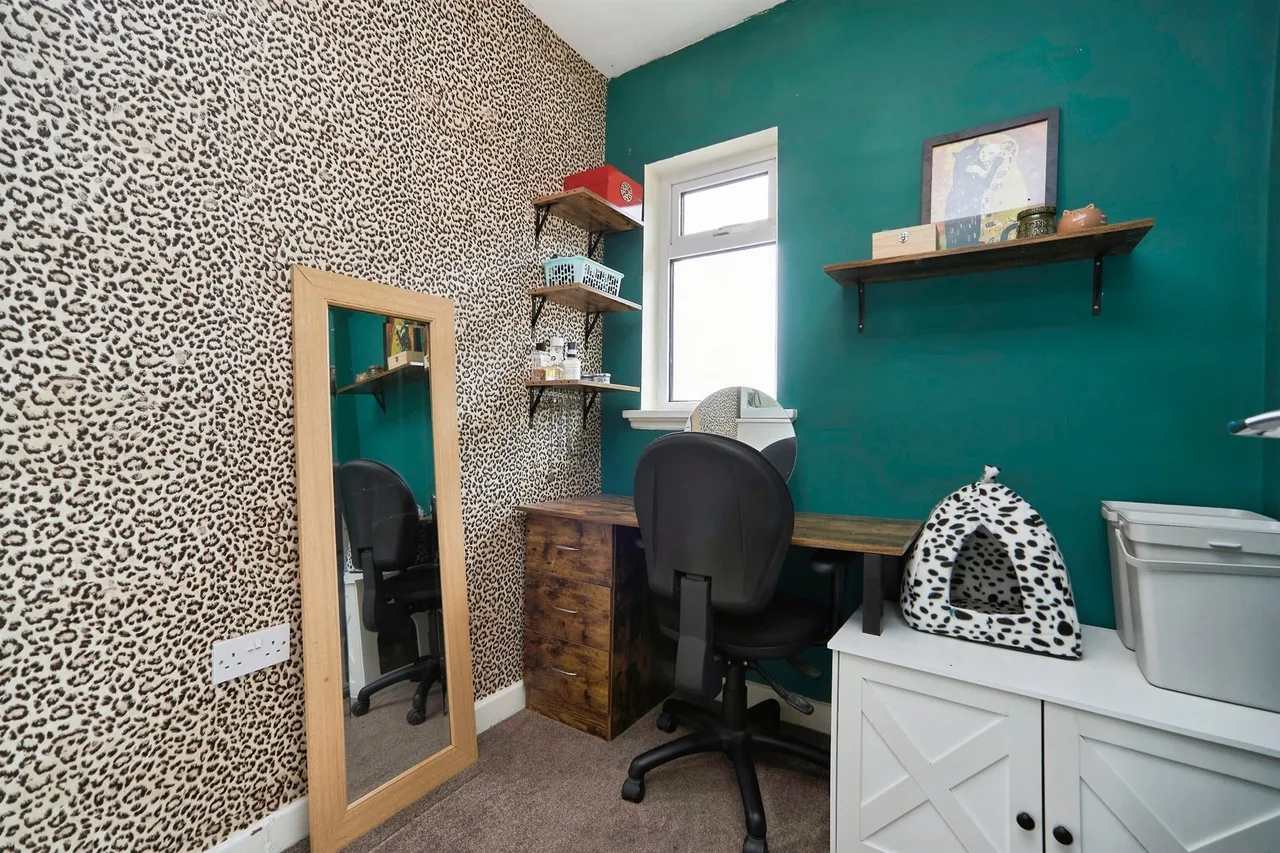 Cliffe Lane West, Baildon, BD17, photo 14
