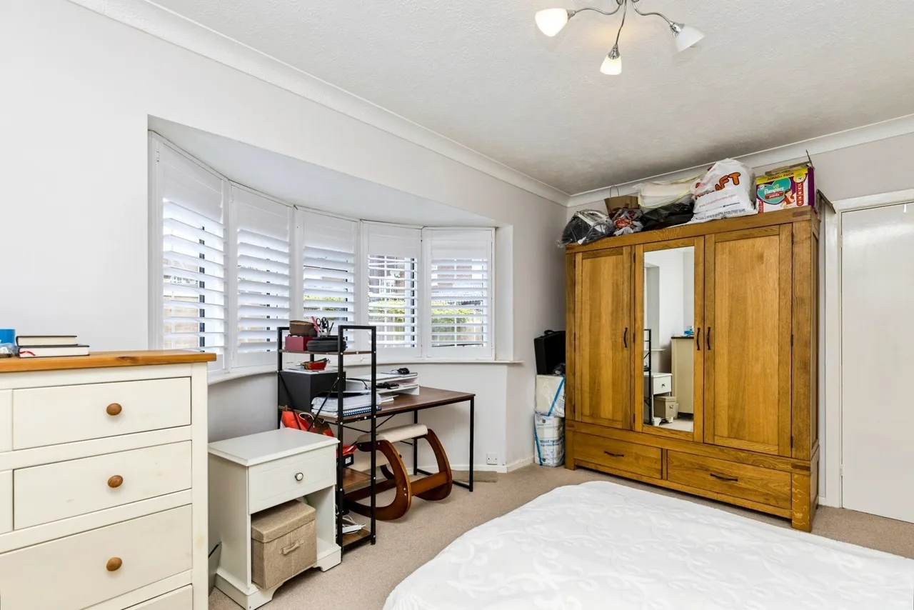 Rushams Road, Horsham, RH12, photo 5
