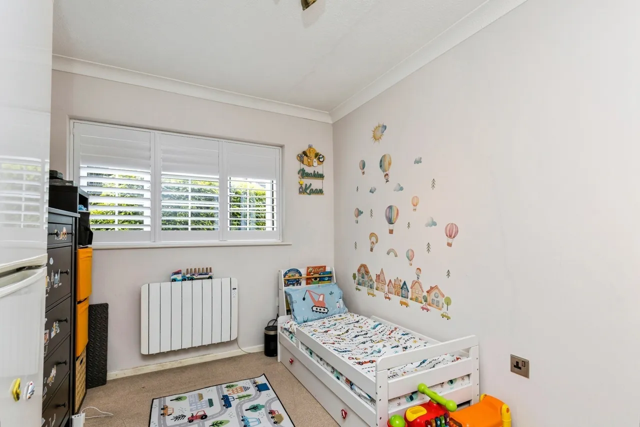 Rushams Road, Horsham, RH12, photo 6