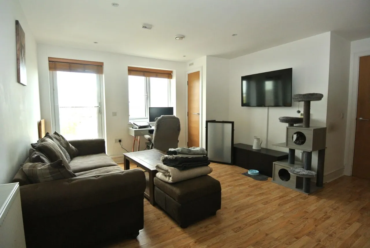 West Plaza, Town Lane, Stanwell, Staines-Upon-Thames, London, TW19 7FG, photo 3