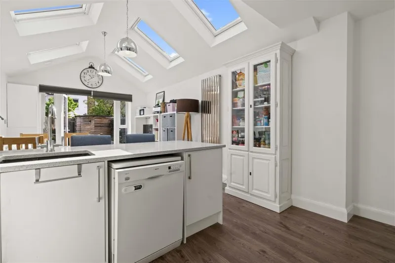 Castle Road, Isleworth, photo 16