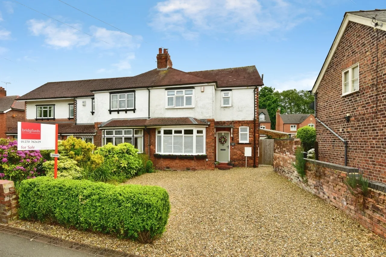 3 bed house for sale — Offley Road, Sandbach, Cheshire, CW11