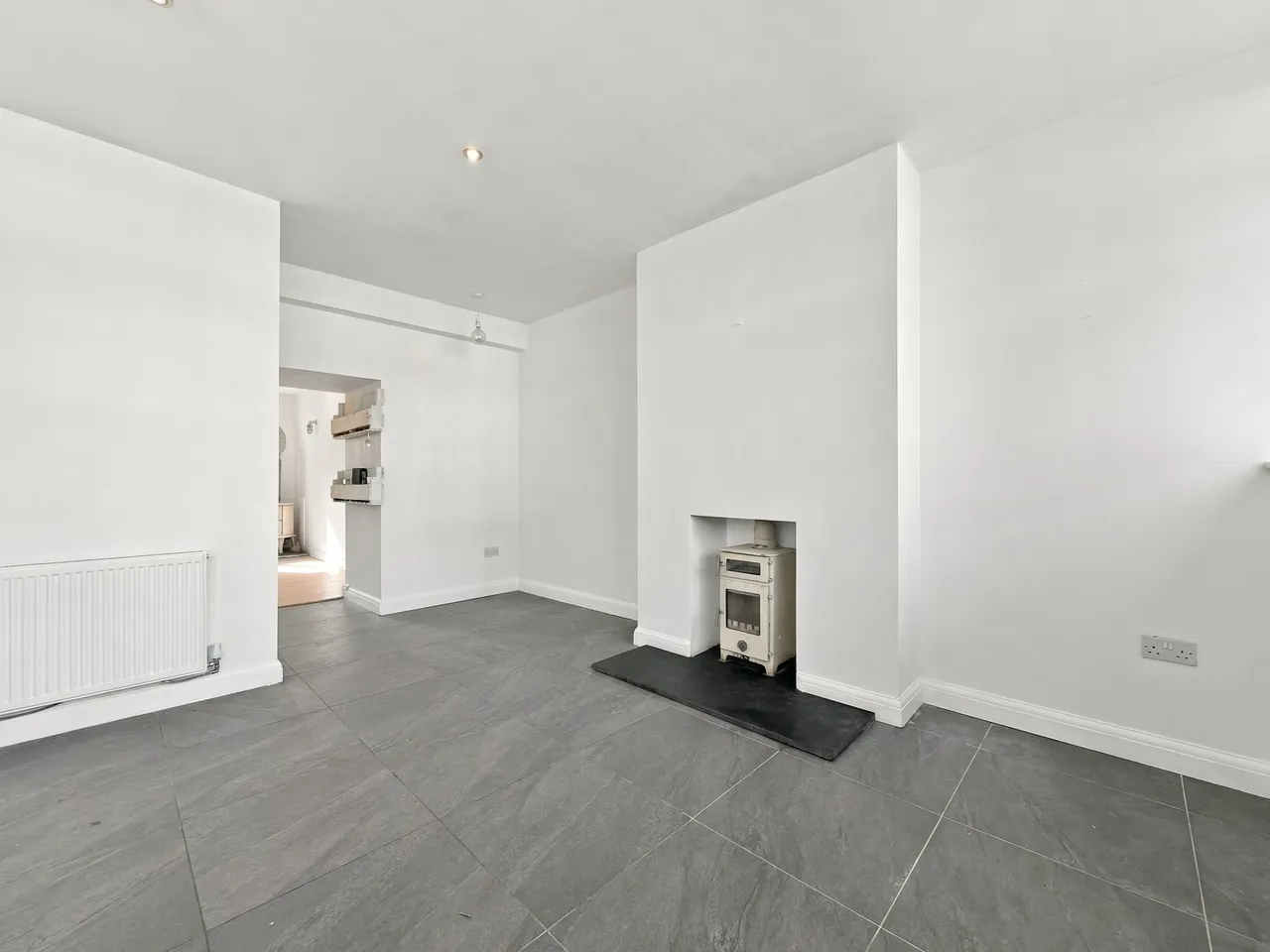 Merthyr Road, Tongwynlais, photo 7