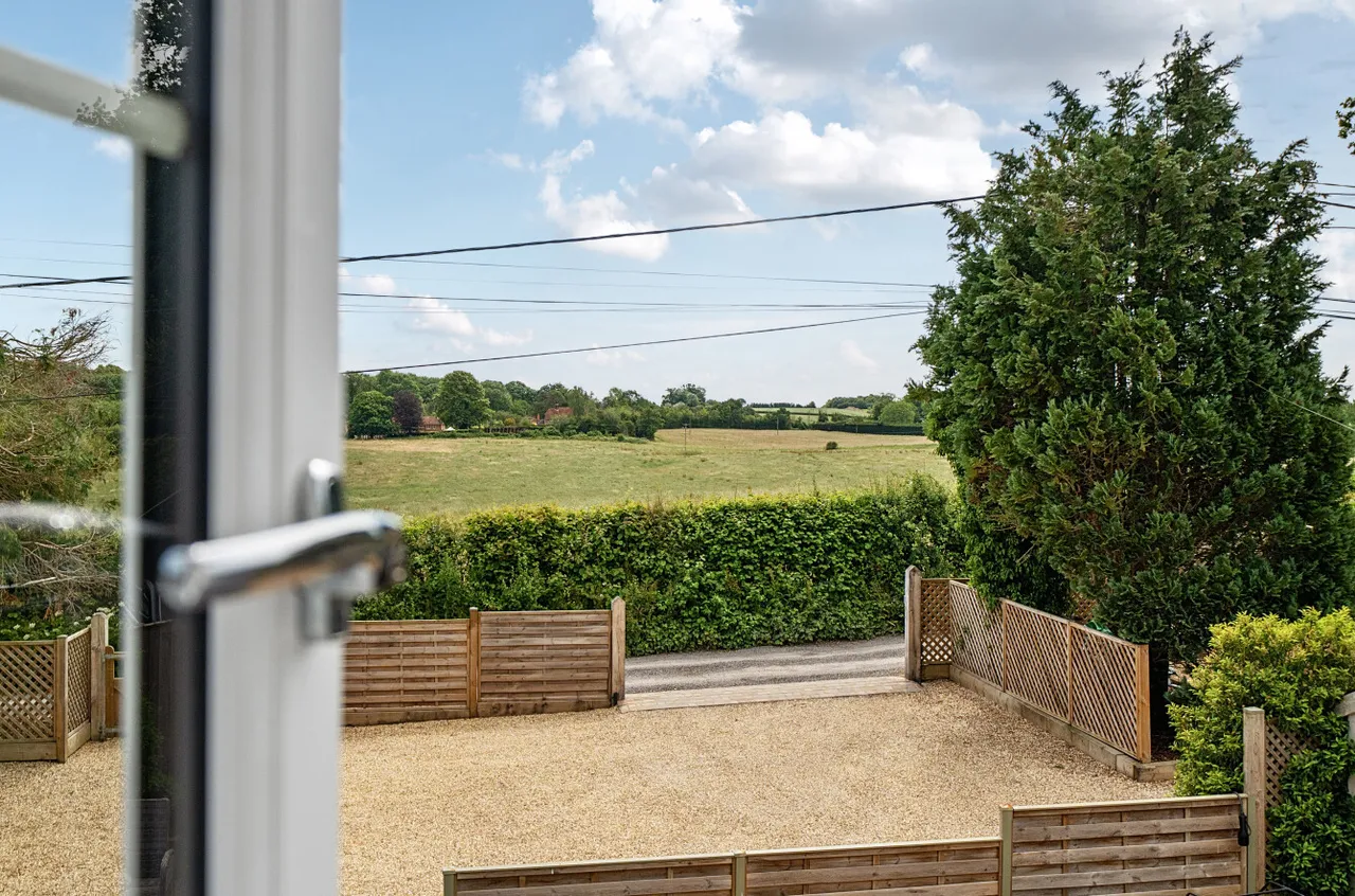 Heather Lane, Up Nately, Hook, Hampshire, RG27 9PT, photo 16