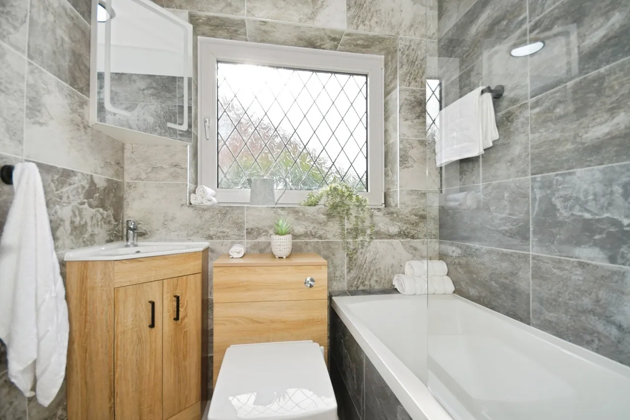 Marina Rise, Darfield, Barnsley, S73, photo 12