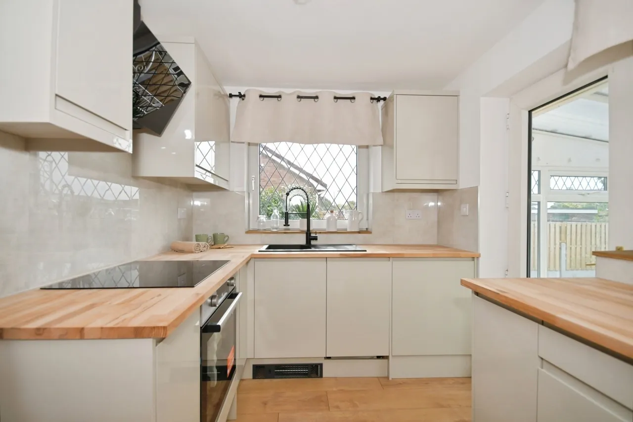 Marina Rise, Darfield, Barnsley, S73, photo 15