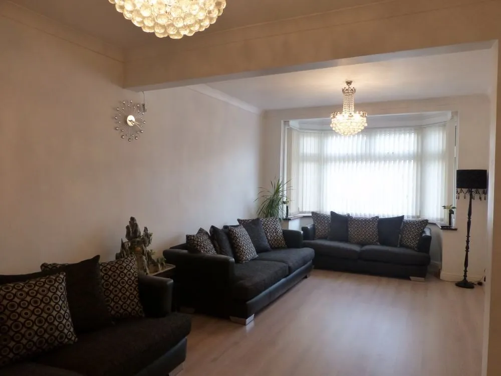 5 bed house to rent — Mansell Road, Greenford, Greater London, Greater London, UB6 9EH