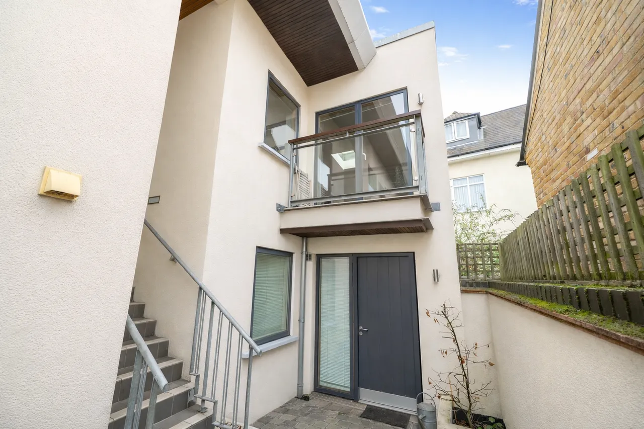 1 bed flat for sale — Elmgrove Mews, Weybridge, KT13