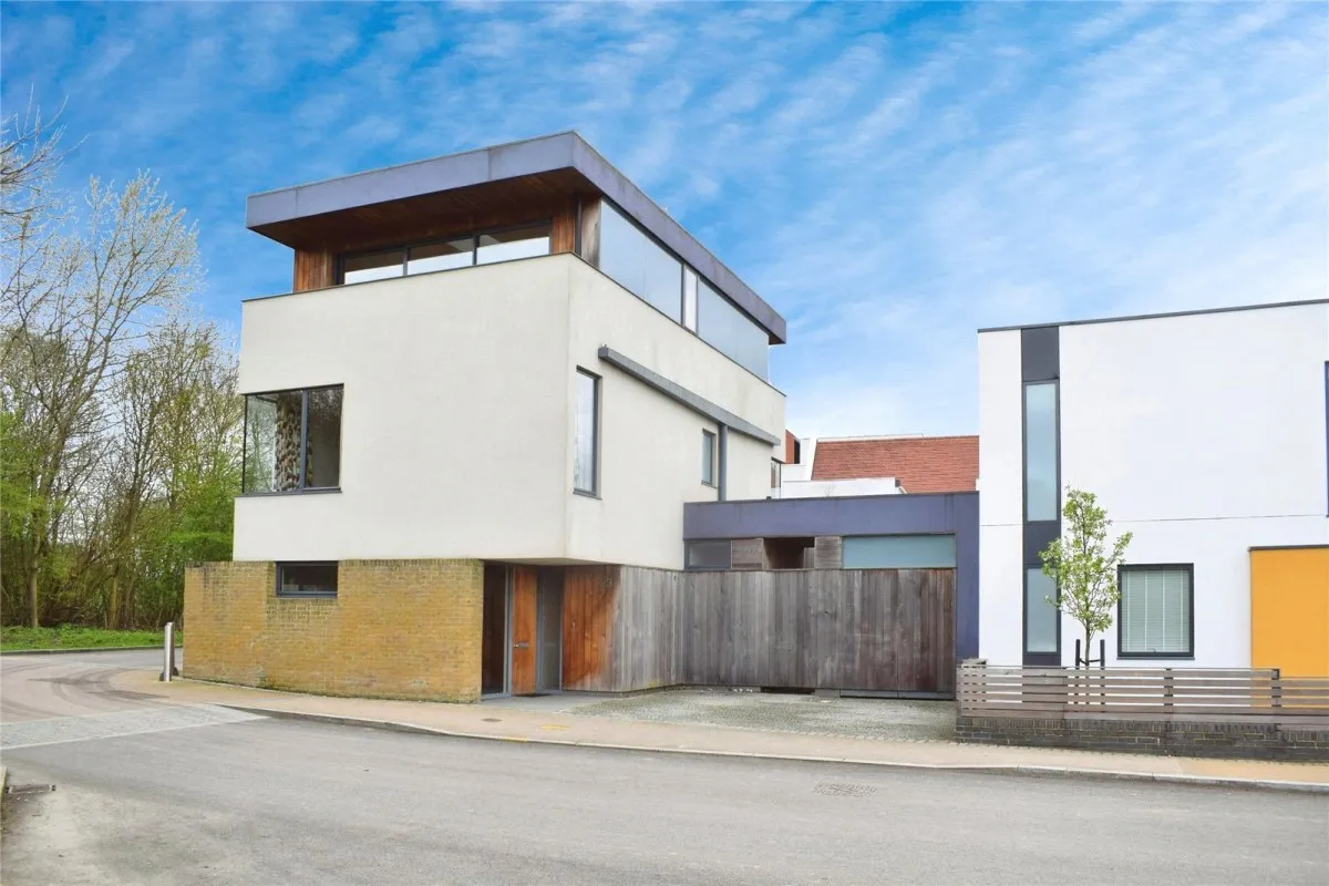 4 bed house for sale, House Under Offer with 4 bedrooms in Newhall, Harlow, CM17
