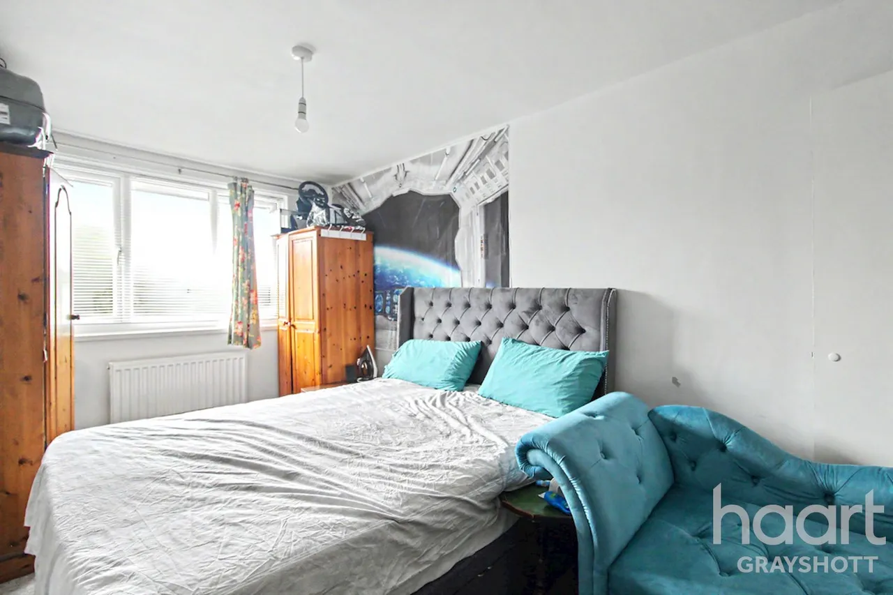 Lamerton Close, Bordon, GU35, photo 5