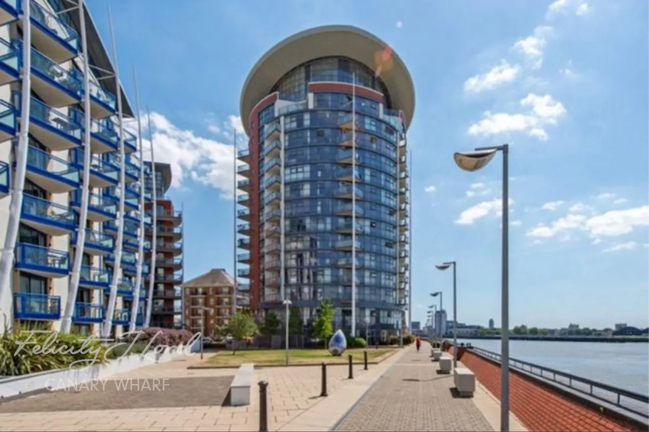 2 bed flat to rent, Orion Point