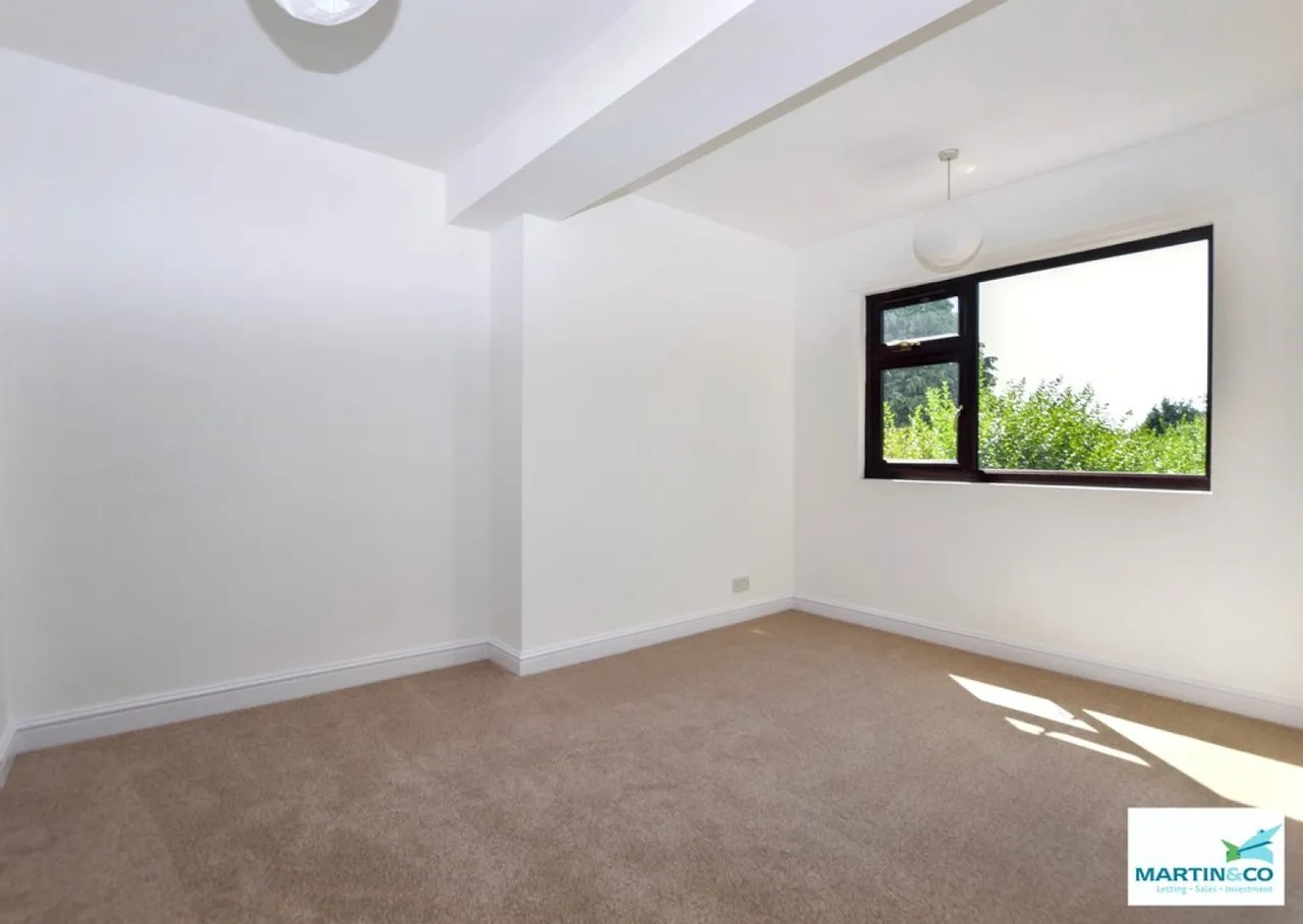 Burleigh Road, Hinckley, photo 12