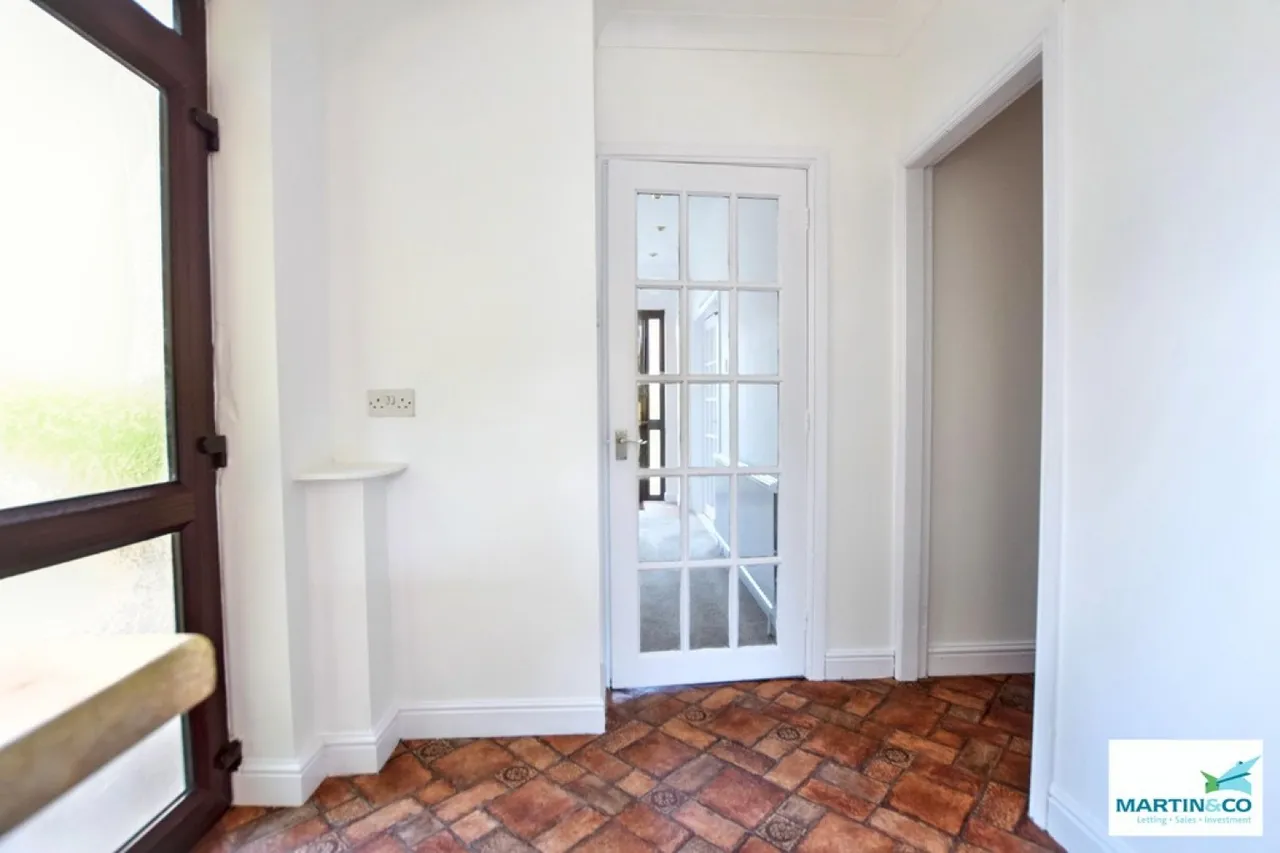 Burleigh Road, Hinckley, photo 11