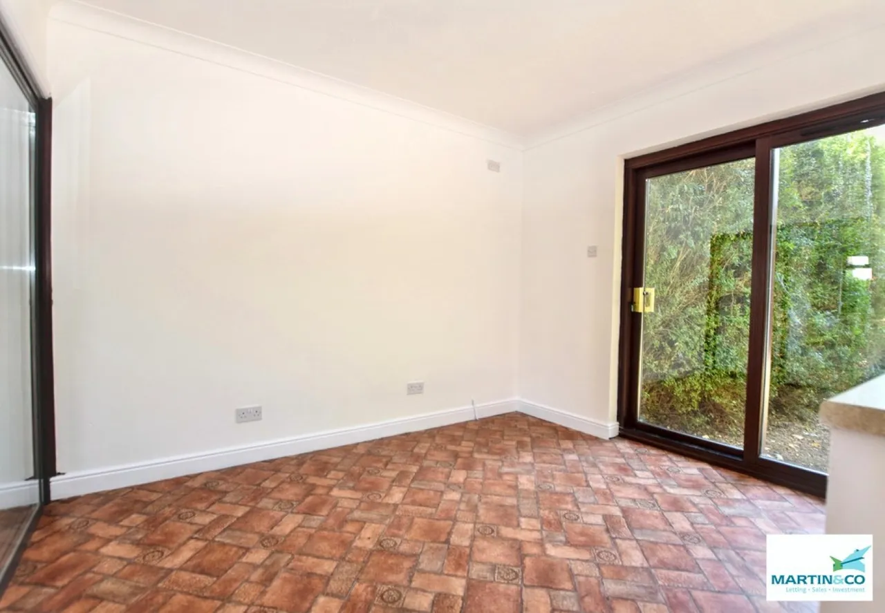 Burleigh Road, Hinckley, photo 10