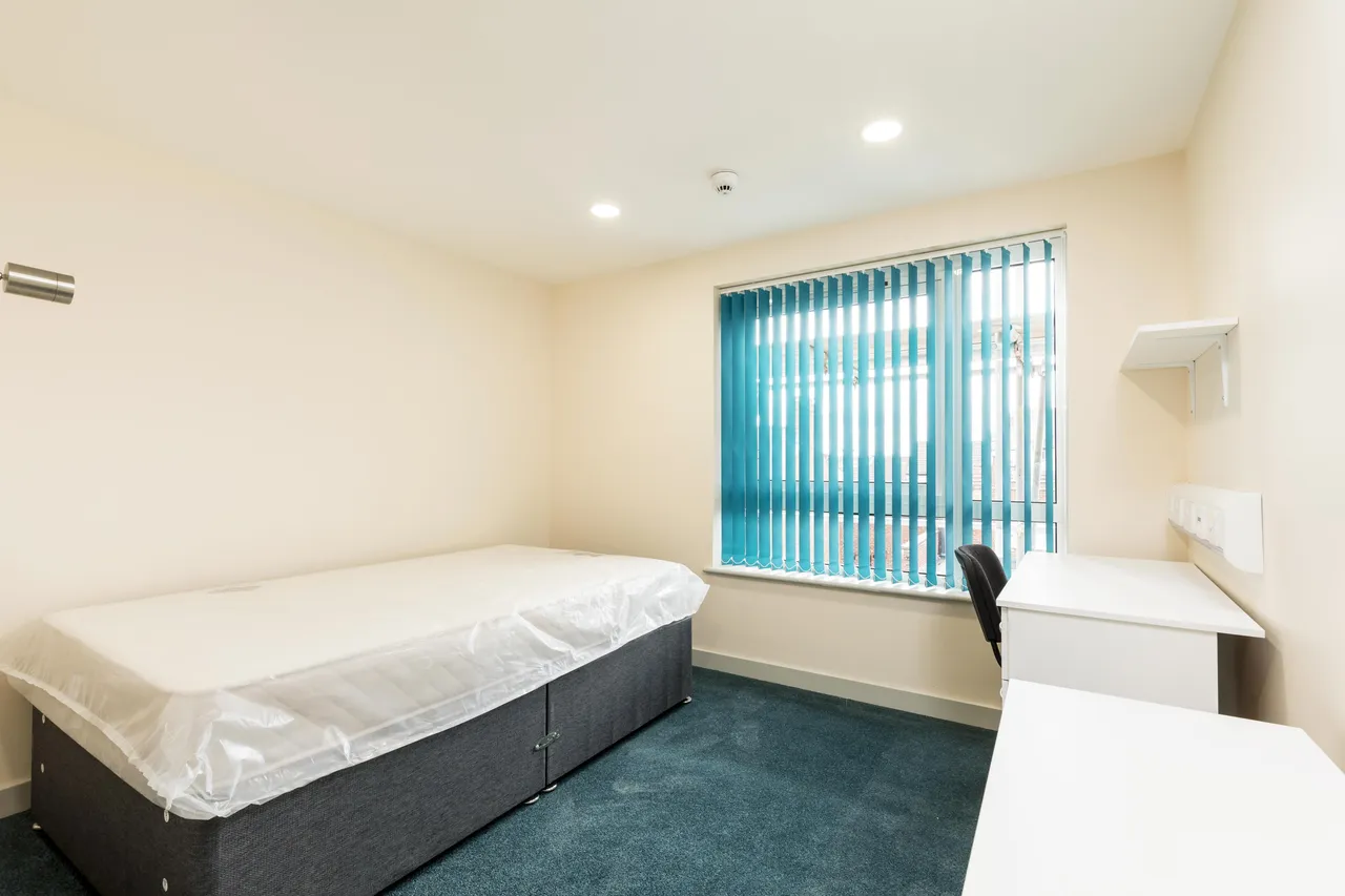 1 bed flat to rent, Fawcett road, Southsea, PO4