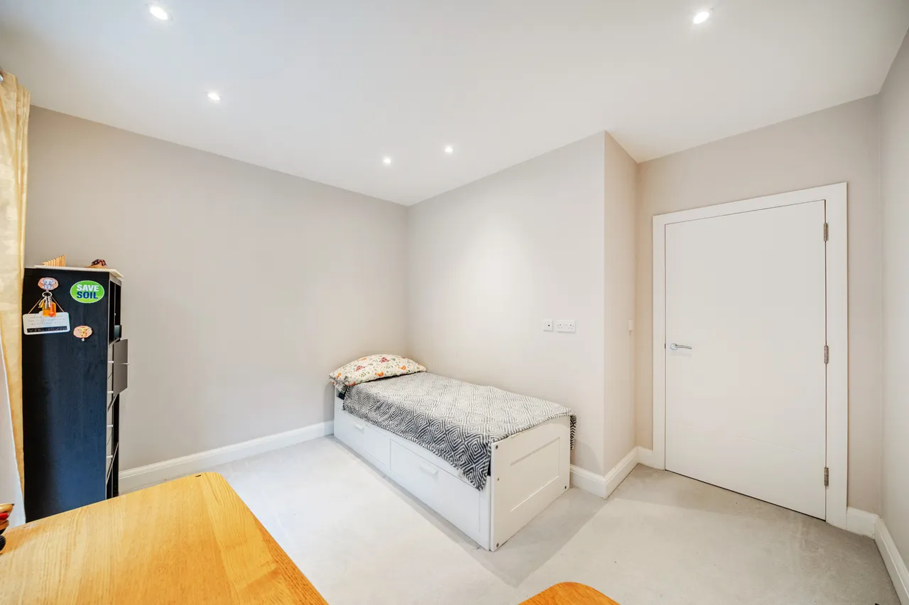 Tupwood Lane, Caterham, CR3, photo 8