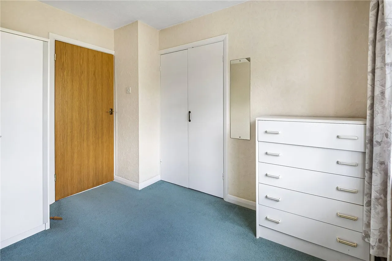Pine Wood, Sunbury-on-Thames, TW16, photo 16