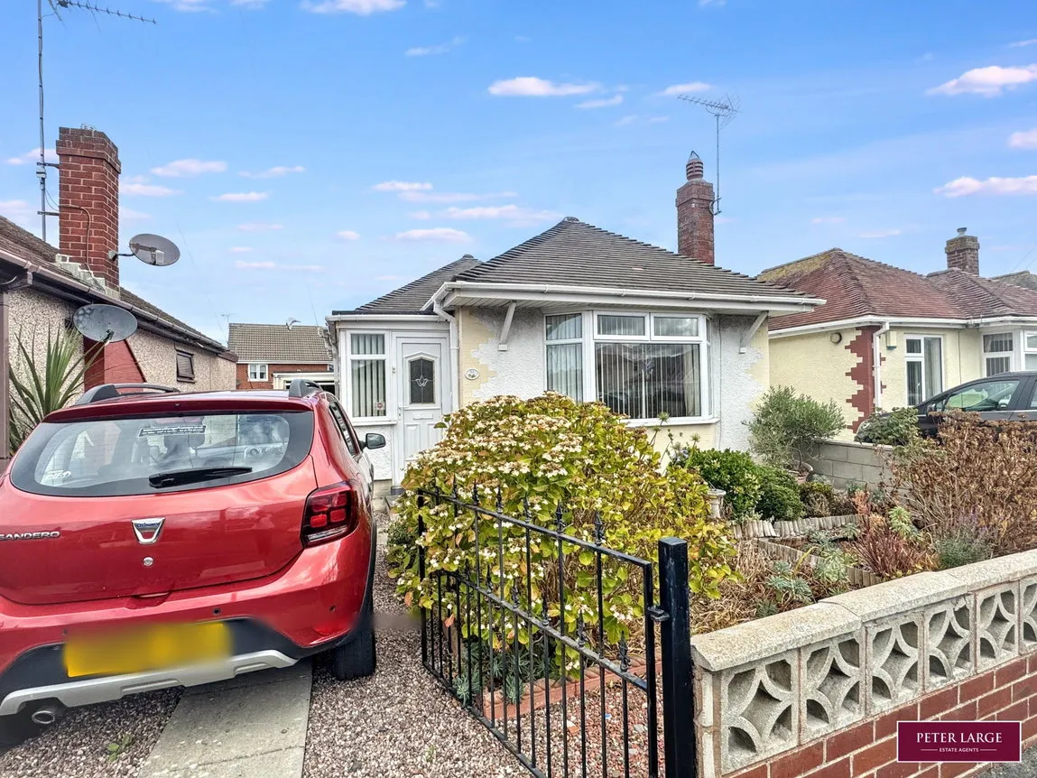 3 bed house for sale — Berwyn Crescent, Prestatyn, Denbighshire, LL19 7UH