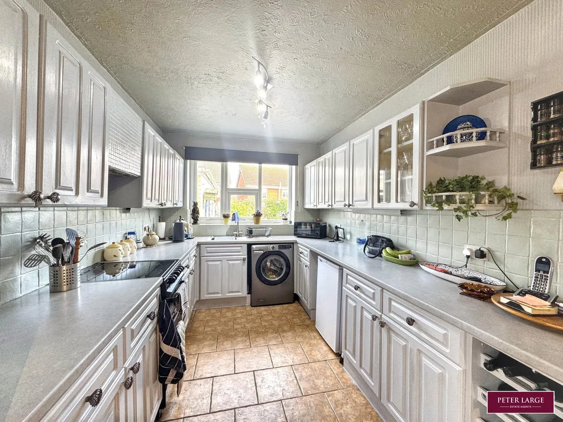 Berwyn Crescent, Prestatyn, Denbighshire, LL19 7UH, photo 6