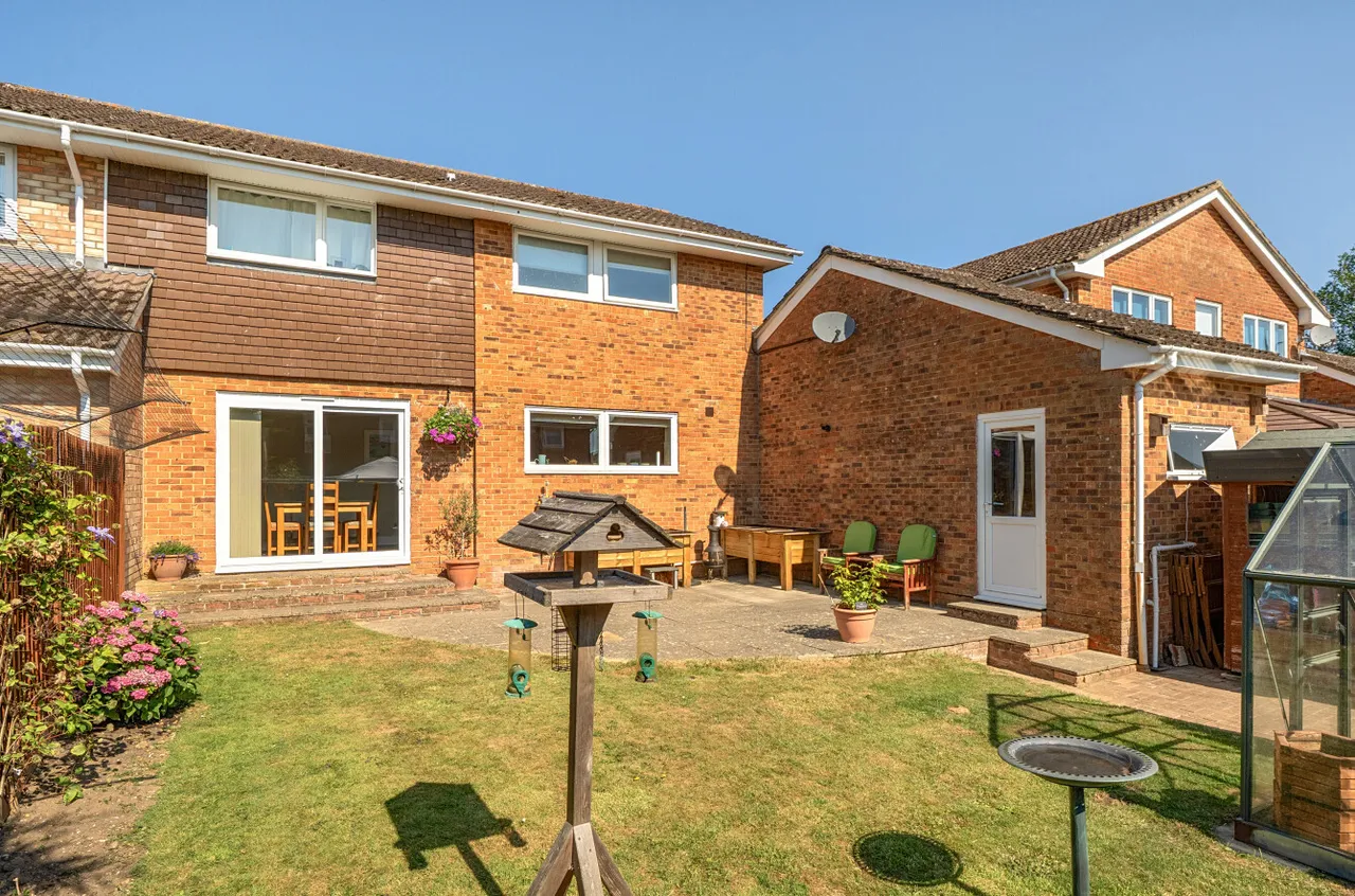 Barnes Close, West Wellow, SO51, photo 15