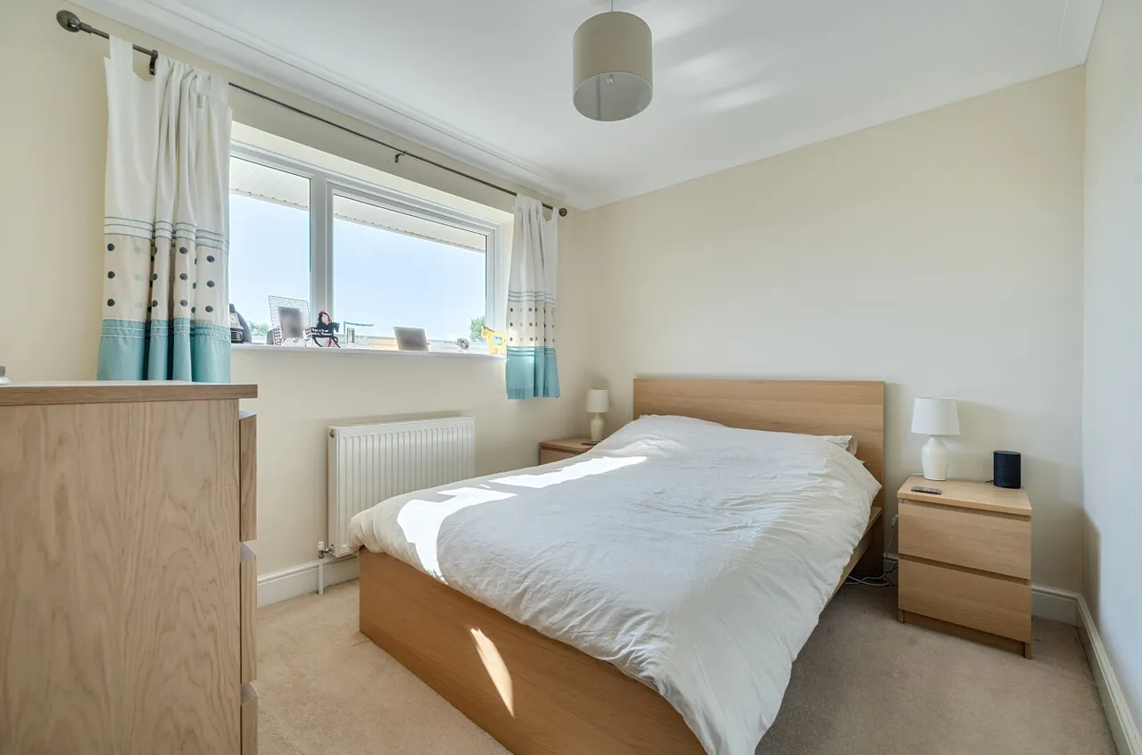 Barnes Close, West Wellow, SO51, photo 13