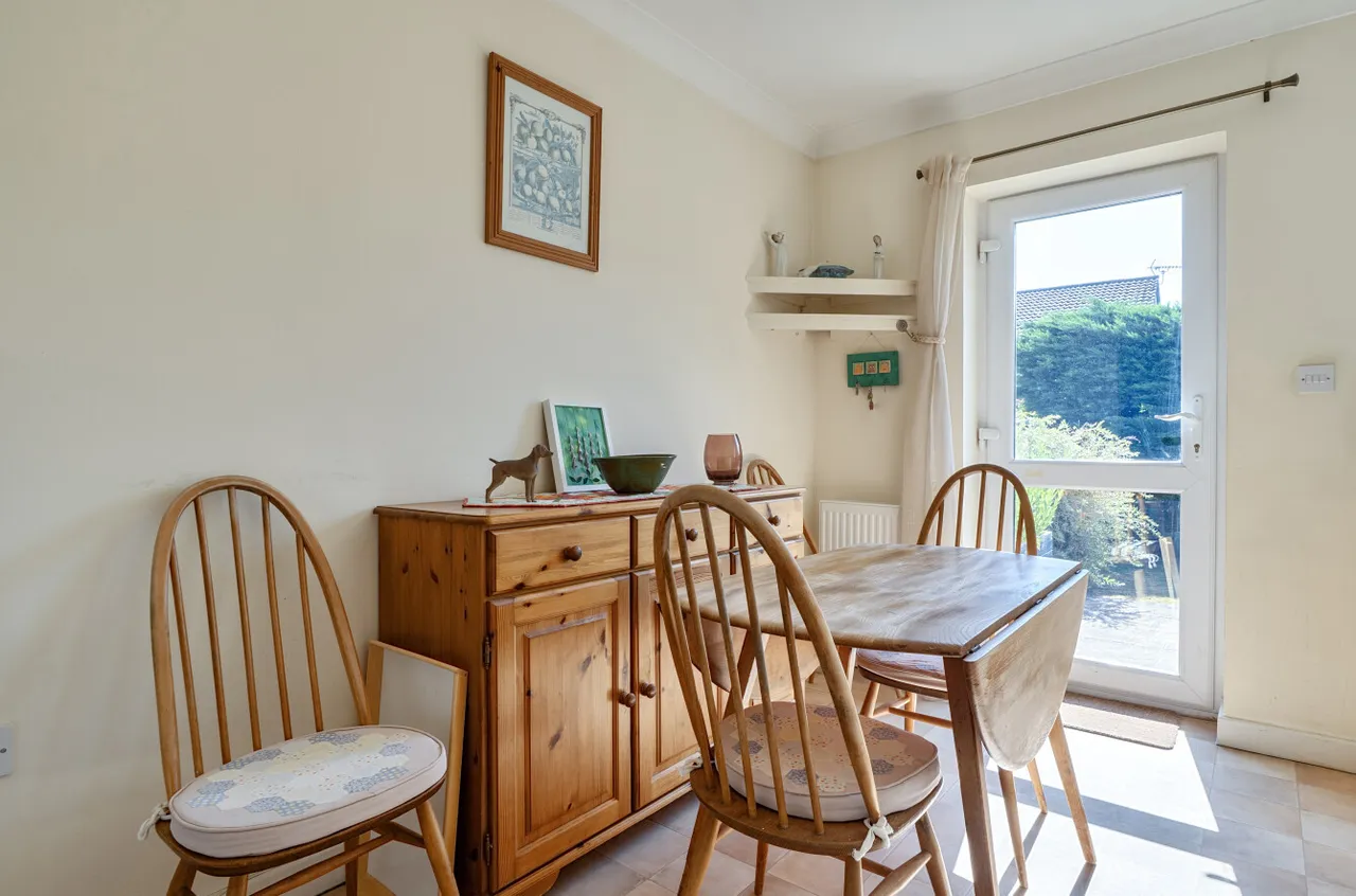 Barnes Close, West Wellow, SO51, photo 16