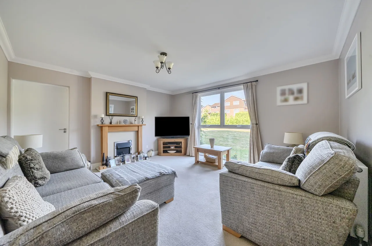 Barnes Close, West Wellow, SO51, photo 2
