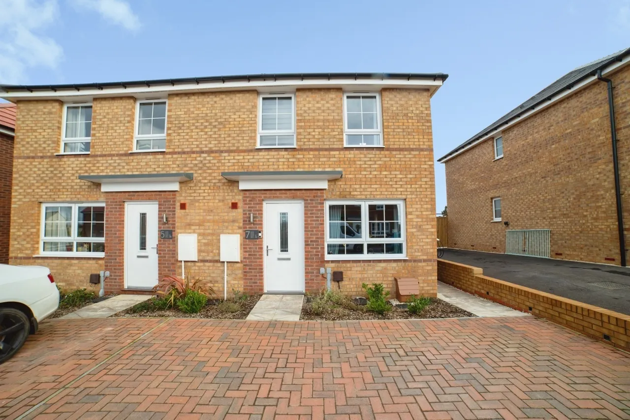 3 bed house for sale — River Otter Holt, Sutton-in-Ashfield, Nottinghamshire, NG17