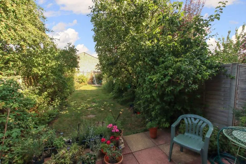 Burns Drive, Hemel Hempstead, Hertfordshire, HP2 7NR, photo 4