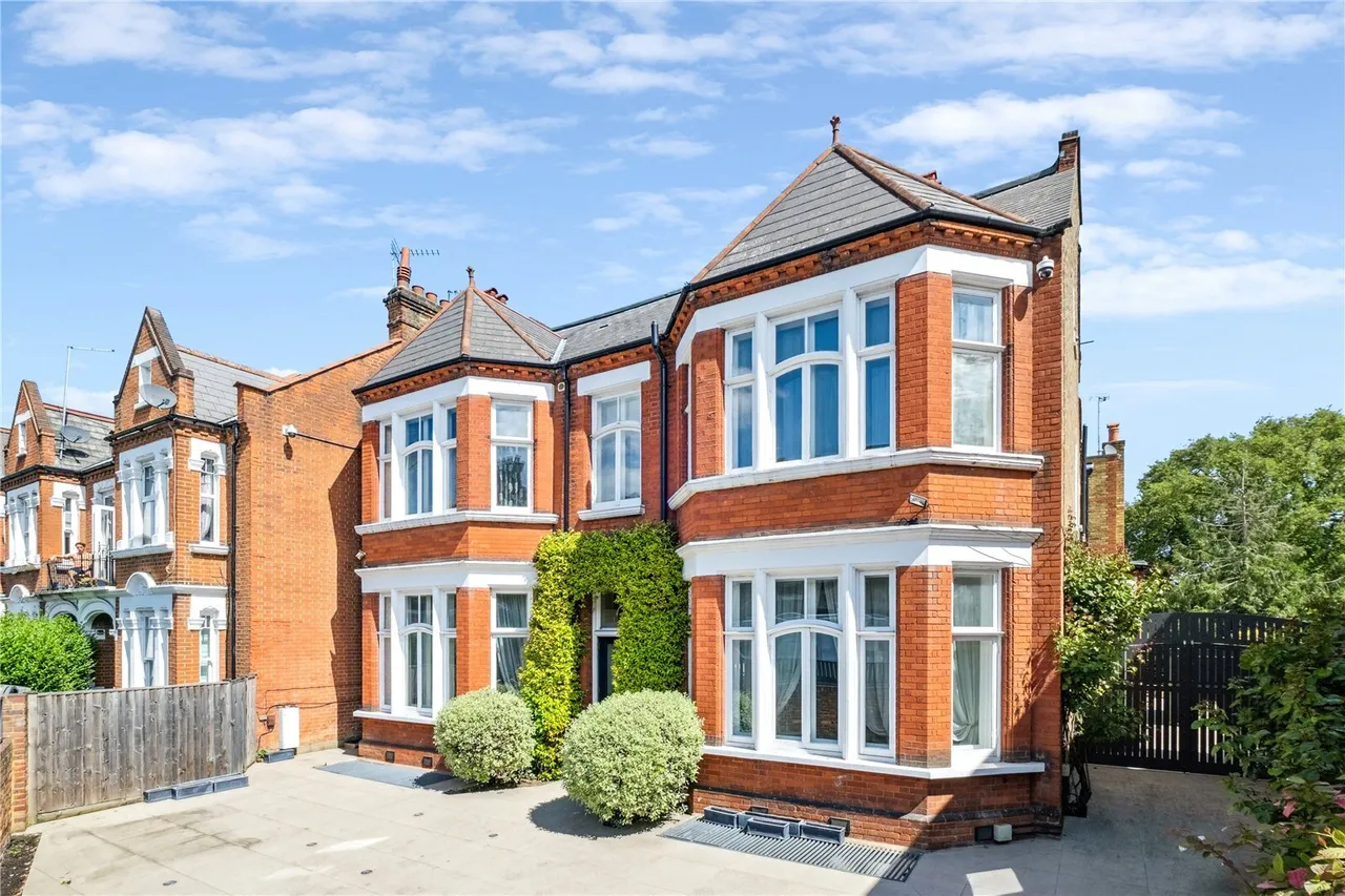 Trinity Road, London, SW17, photo 2