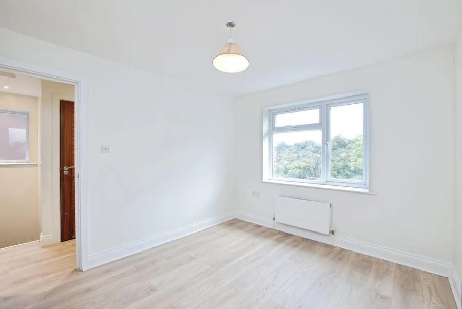 Deeds Grove, High Wycombe, HP12, photo 8