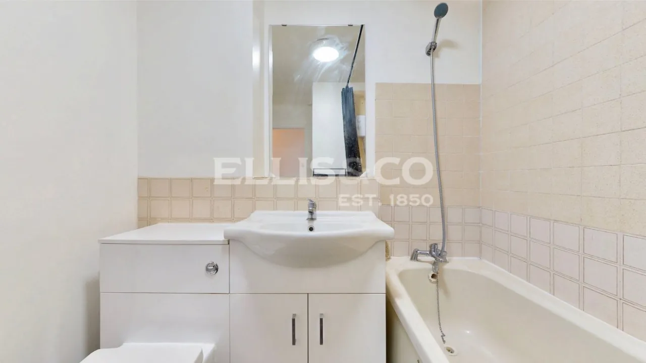 Caroline Close, West Drayton, UB7, photo 9