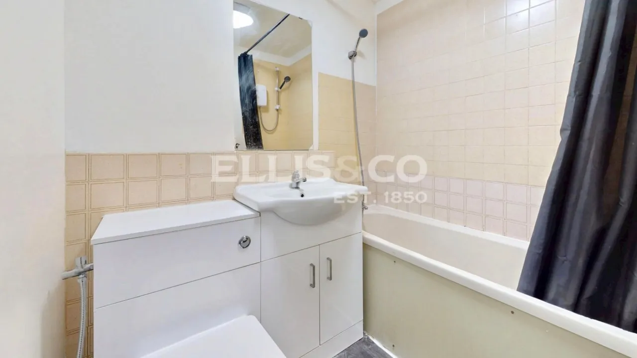 Caroline Close, West Drayton, UB7, photo 10