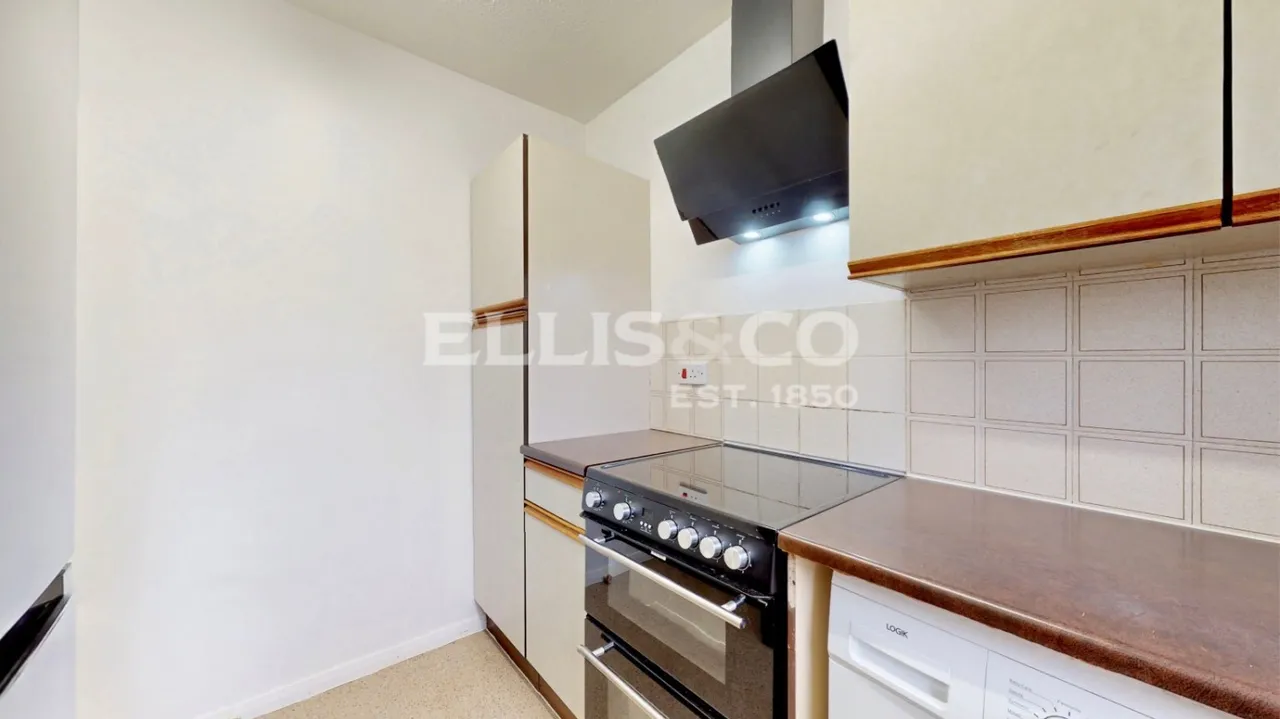 Caroline Close, West Drayton, UB7, photo 5