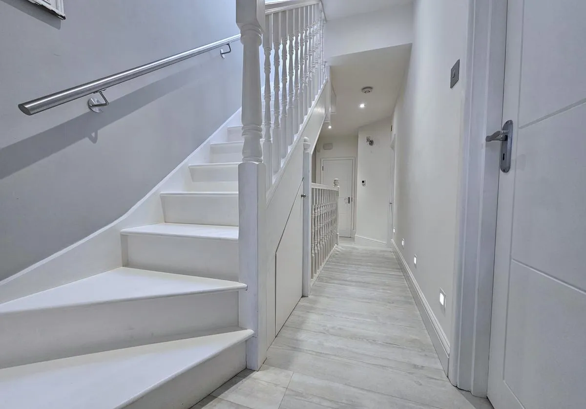 Adelaide Road, London, W13, photo 18