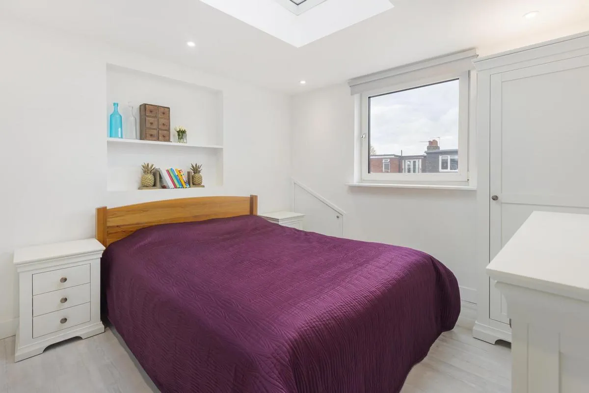 Adelaide Road, London, W13, photo 21
