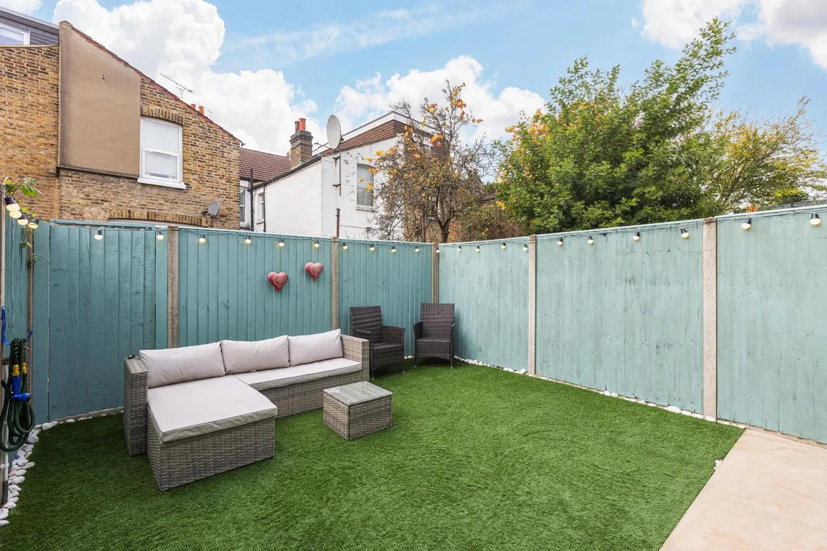 Adelaide Road, London, W13, photo 6