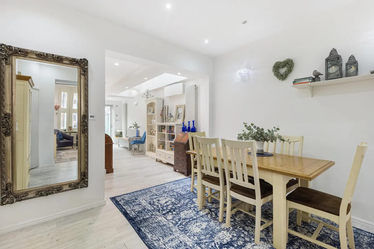 Adelaide Road, London, W13, photo 8
