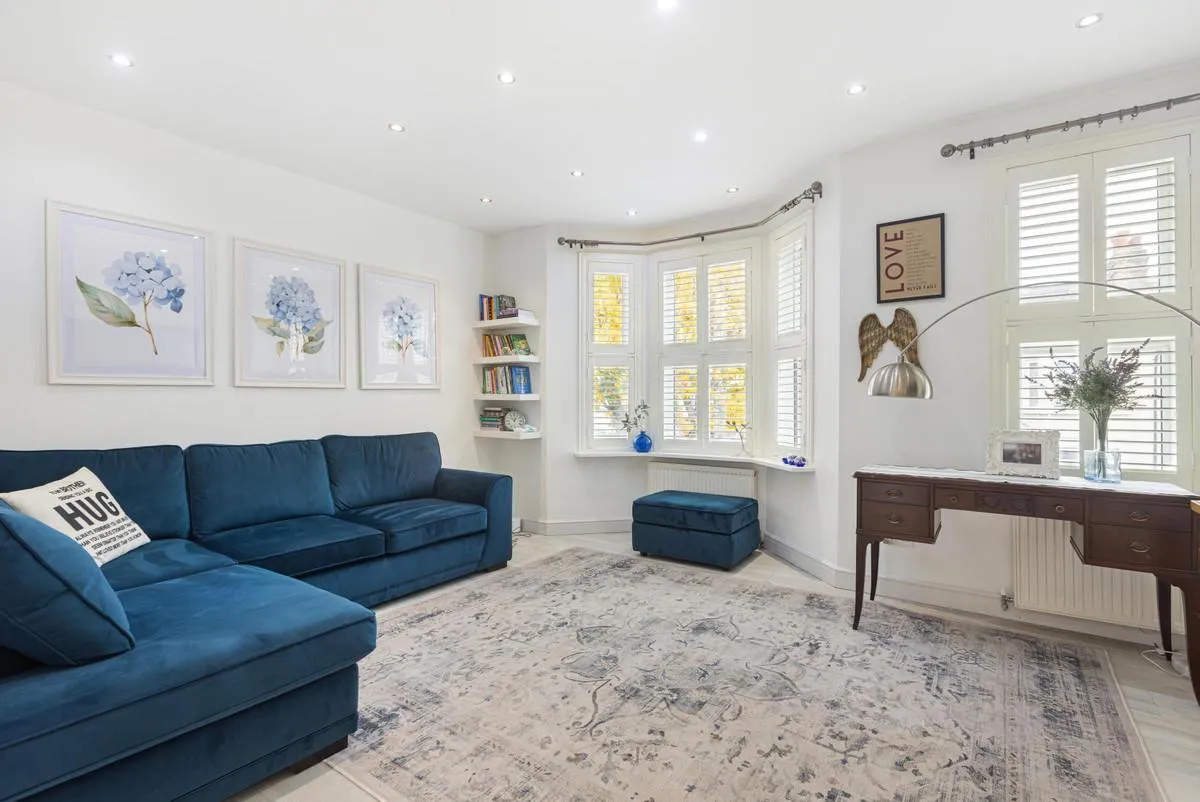 Adelaide Road, London, W13, photo 14
