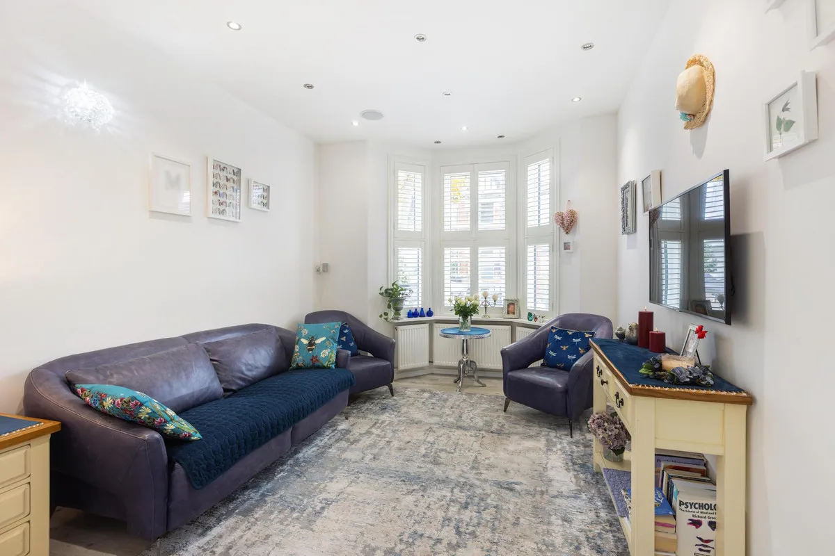 Adelaide Road, London, W13, photo 9